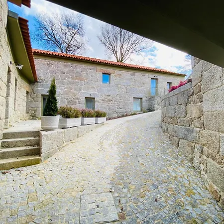 Casa Da Fonte De Cima - Moderna Com Piscina Landhuis Celorico De Basto