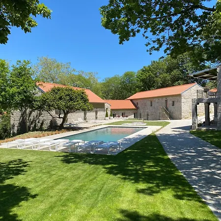 Casa Da Fonte De Cima - Moderna Com Piscina * סלוריקו דה באשטו