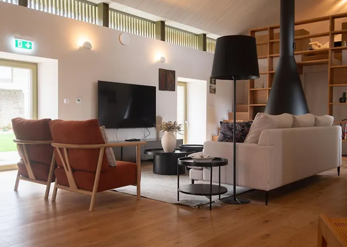 Casa Da Fonte De Cima - Turismo Rural & Piscina