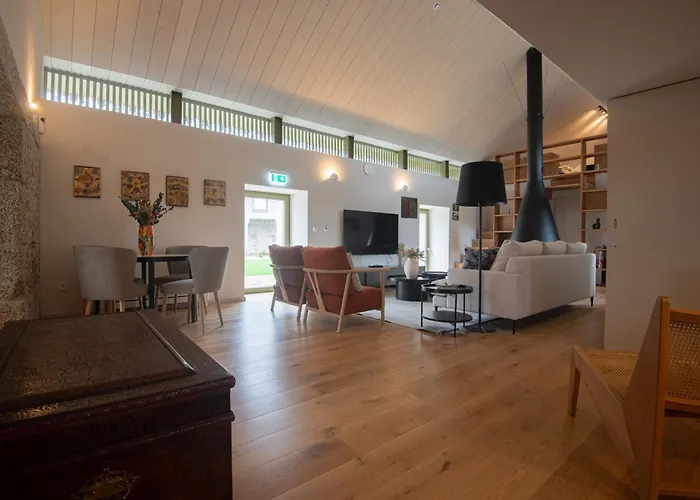 Casa Da Fonte De Cima - Turismo Rural & Piscina